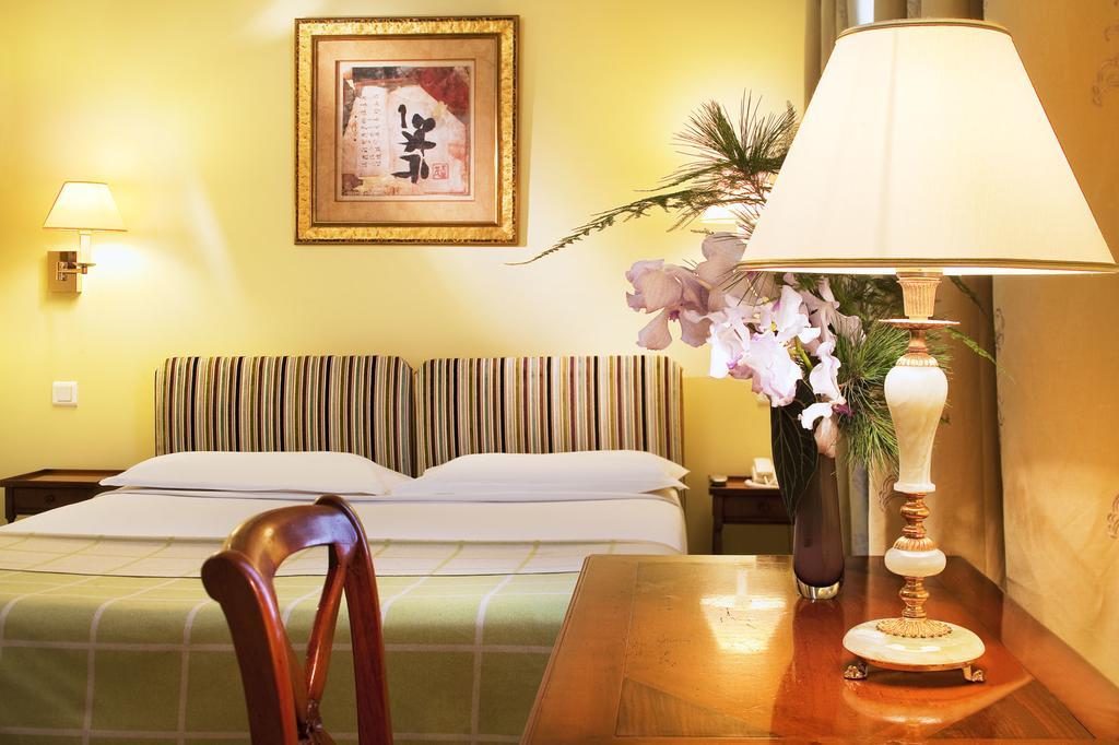 פריז Le Relais Saint Honore מראה חיצוני תמונה